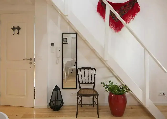Central Mezzanine Studio