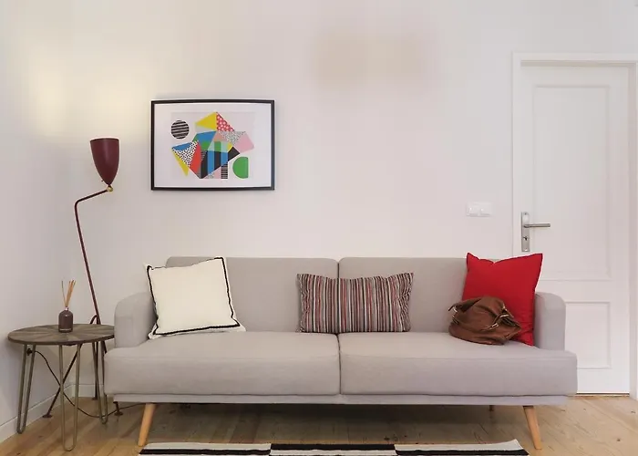 Historic Alfama Apt With Modern Style