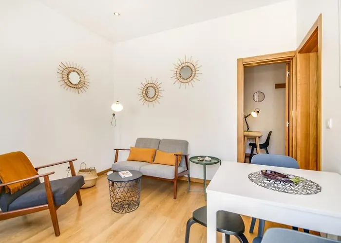 Guestready - Cream And Wood Stay In Alcantara
