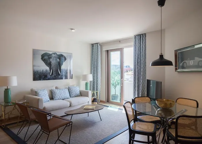 FLH Marquês Comfy Apartment