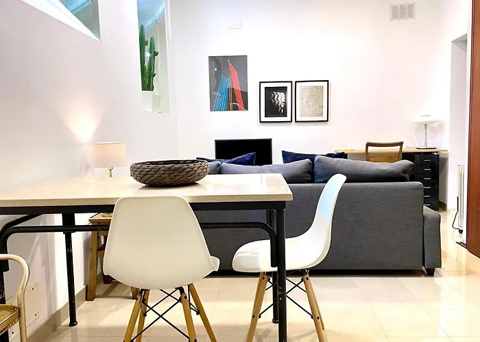 Claude Homes Lisbon Marques