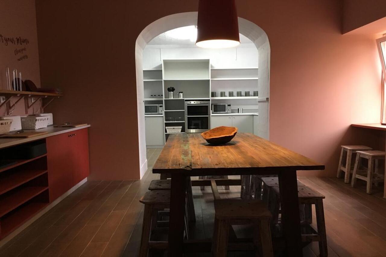 Back To Hostal Lisboa