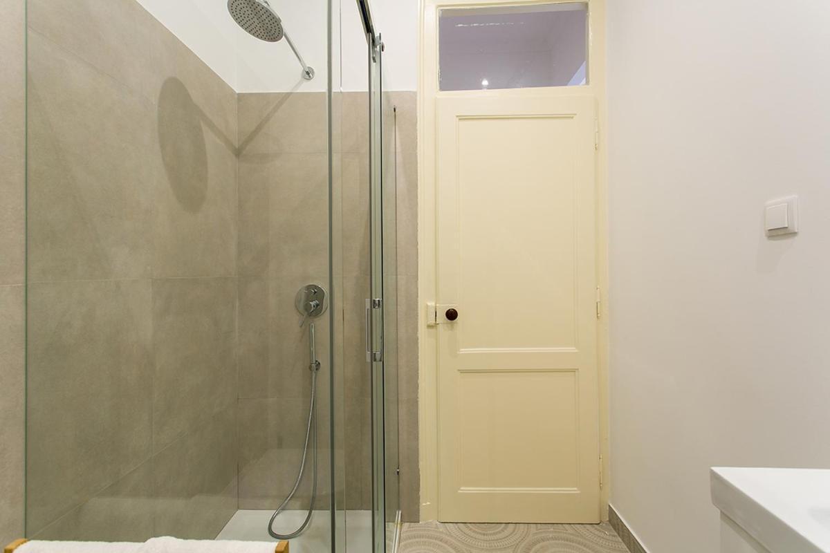 Lovelystay - Cozy 3bdr In Estrela Apartamento Lisboa