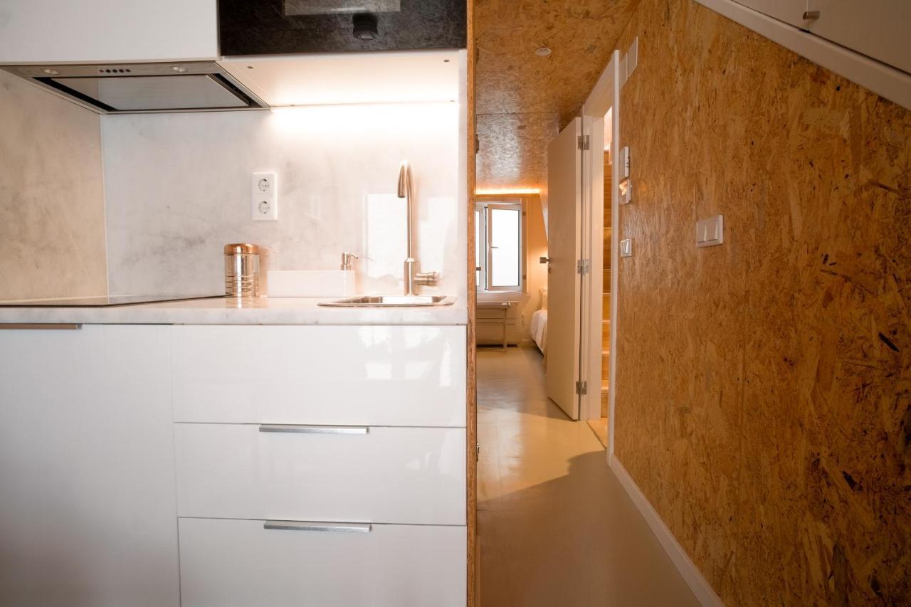 Friendly Border Design Apartment Lisbon