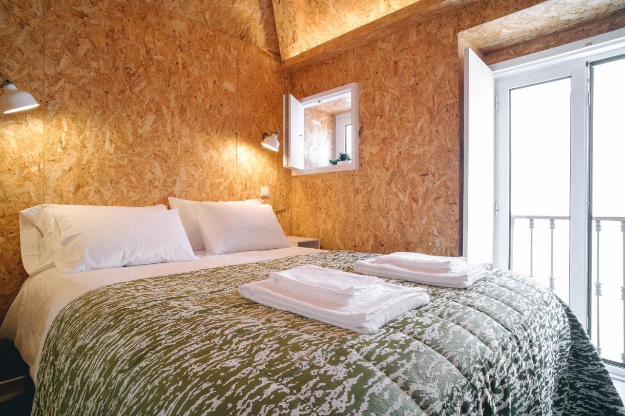 Friendly Border Design Apartment Lisbon