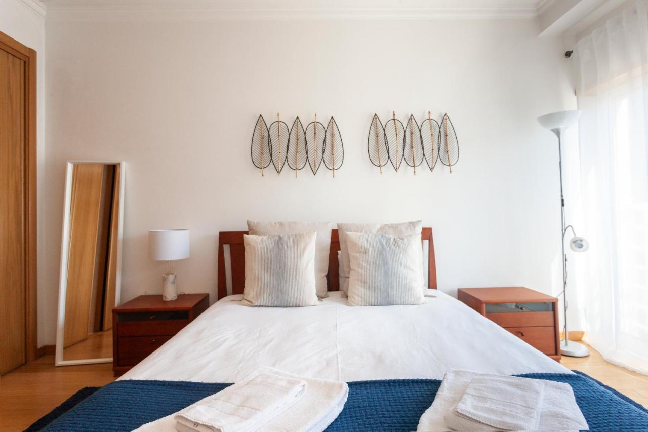 Orient - Modern, Spacious And Sunny! By The River!