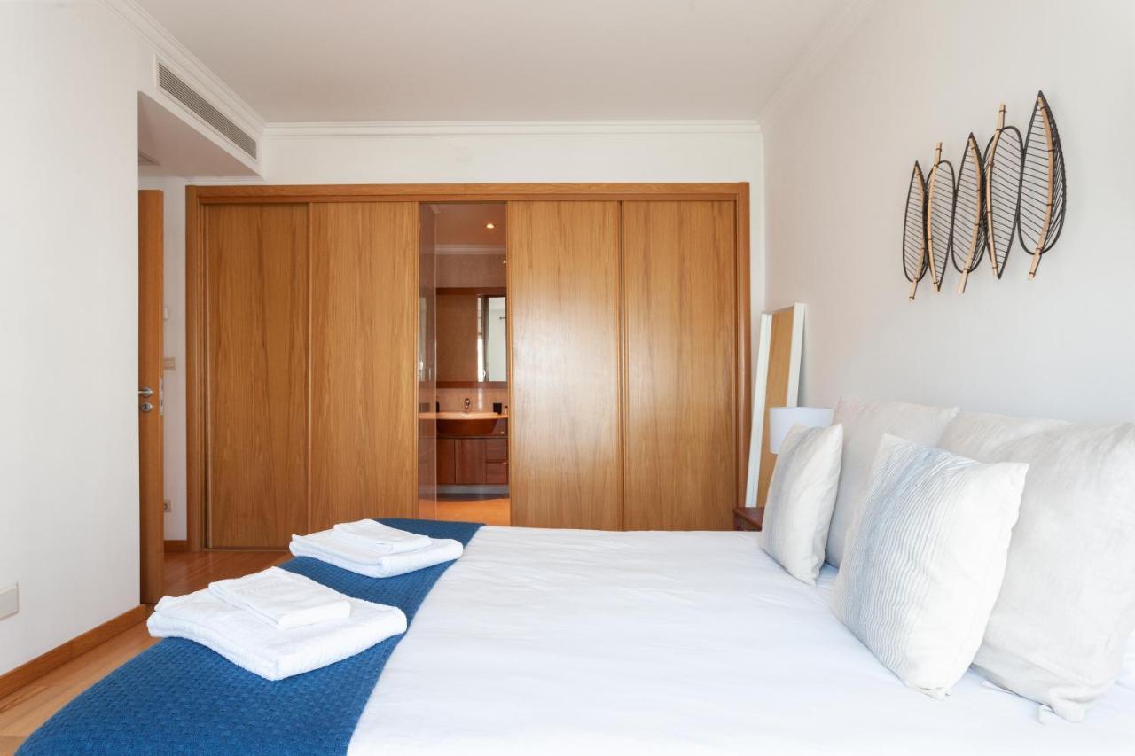 Orient - Modern, Spacious And Sunny! By The River!