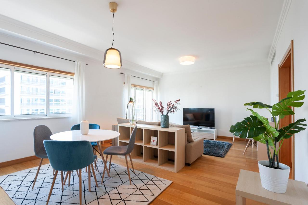 Apartamento Orient - Modern, Spacious And Sunny! By The River! Lisboa
