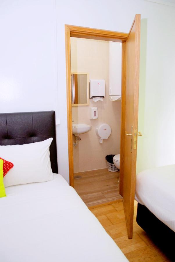 Do Castelo Hostal Lisboa