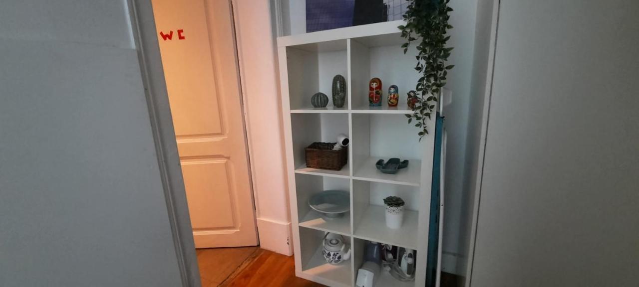 Sunny Terrace Apt, Close To Downtown! 2 Bedroom Flat *