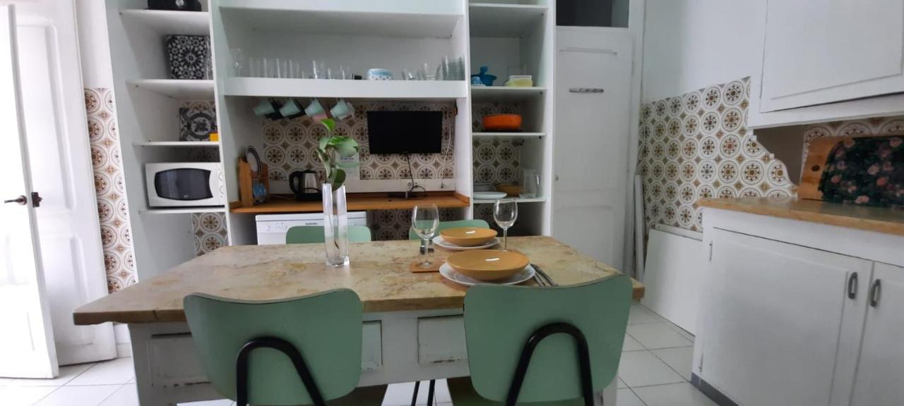 Sunny Terrace Apt, Close To Downtown! 2 Bedroom Flat Apartamento Lisboa
