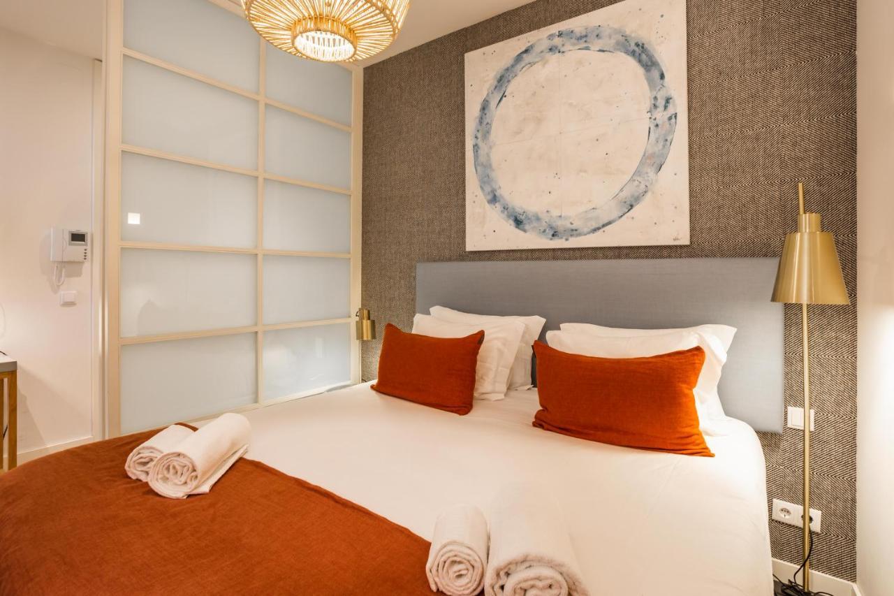 Chic Tailor Made Flat In Chiado