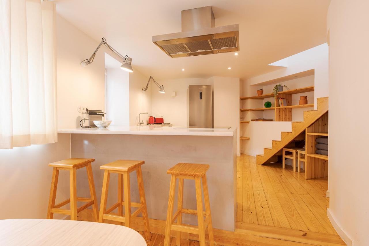 The Yellow House - Duplex With Local Charm *