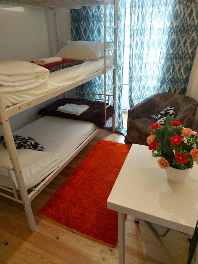 D&n Hospedagem-almirante Hostal *