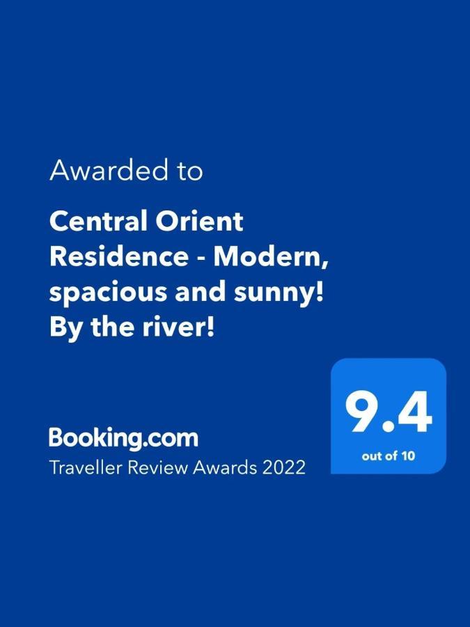 Orient - Modern, Spacious And Sunny! By The River!