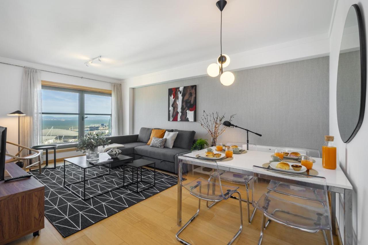 Whome Panoramic View With Elevator, Ac, Garage Perfect For Families & Business Travellers *
