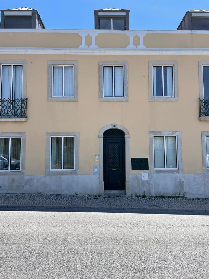 Apartamento Portucale ! Stylish Campo Ourique