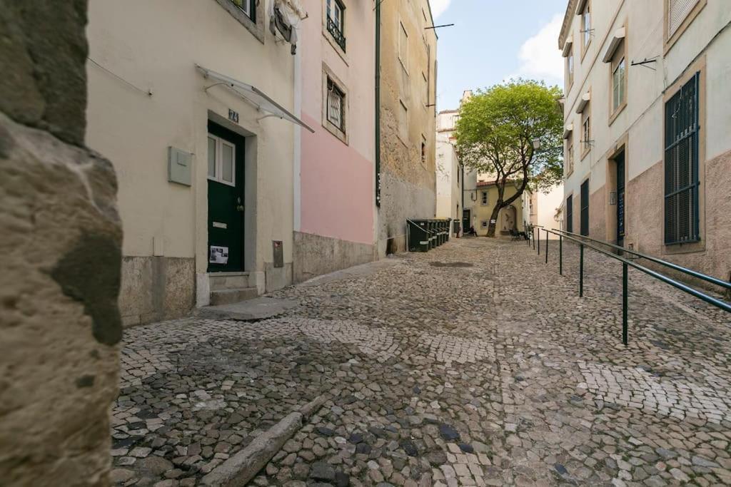 Apartment 0e Brand New Right In The Heart Of Alfama Lisbon