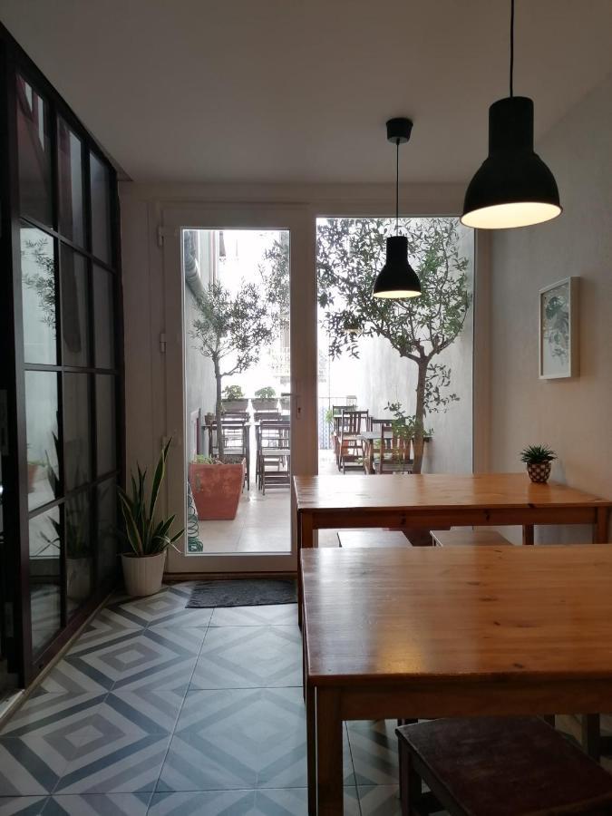 Hostal Poets *