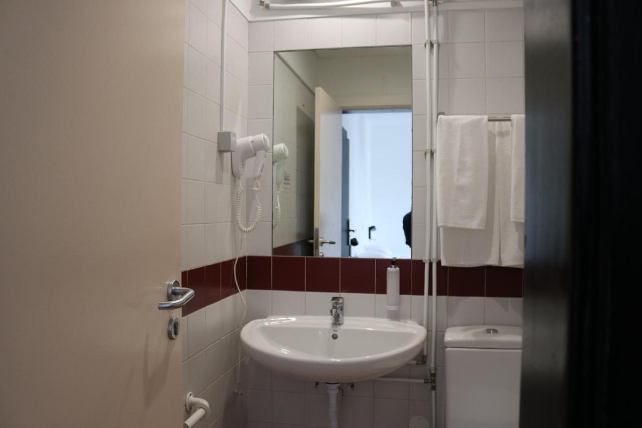 Hostal Hi Parque Nacoes - De Juventude