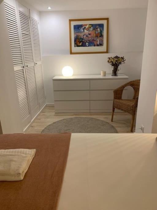 Hip Tailor Made Flat In Estrela! *