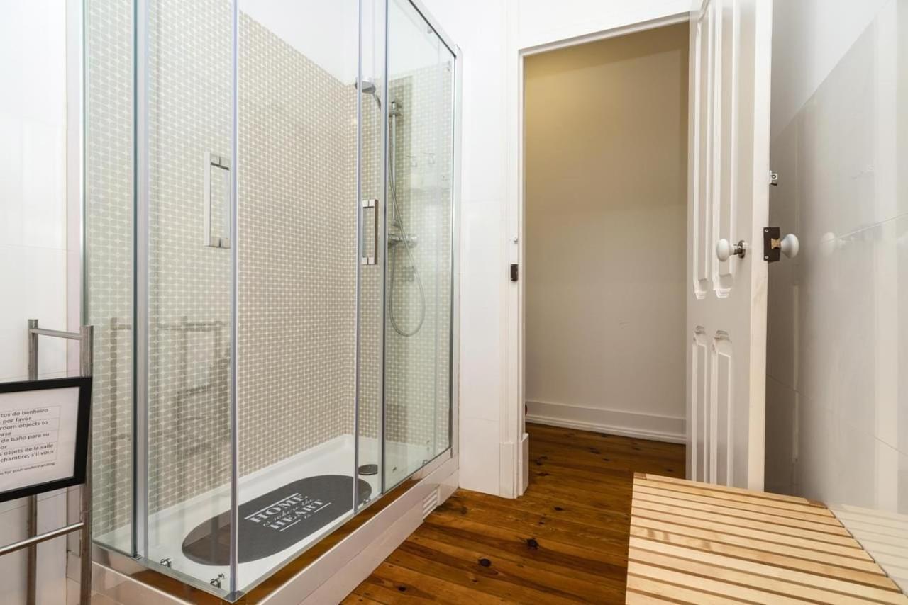 Pensión Exotic M2 R2 - Comfortable Classy Double With Shared Bath *