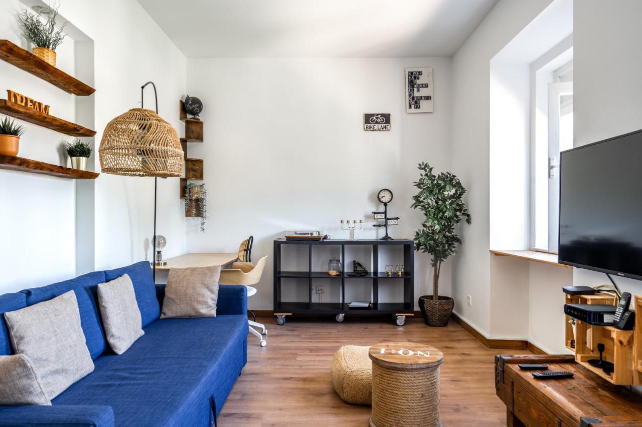 T1 Apt In Alcantara 15 Mins From Docas Apartamento *
