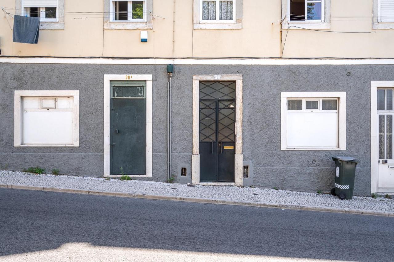 T1 Apt In Alcantara 15 Mins From Docas