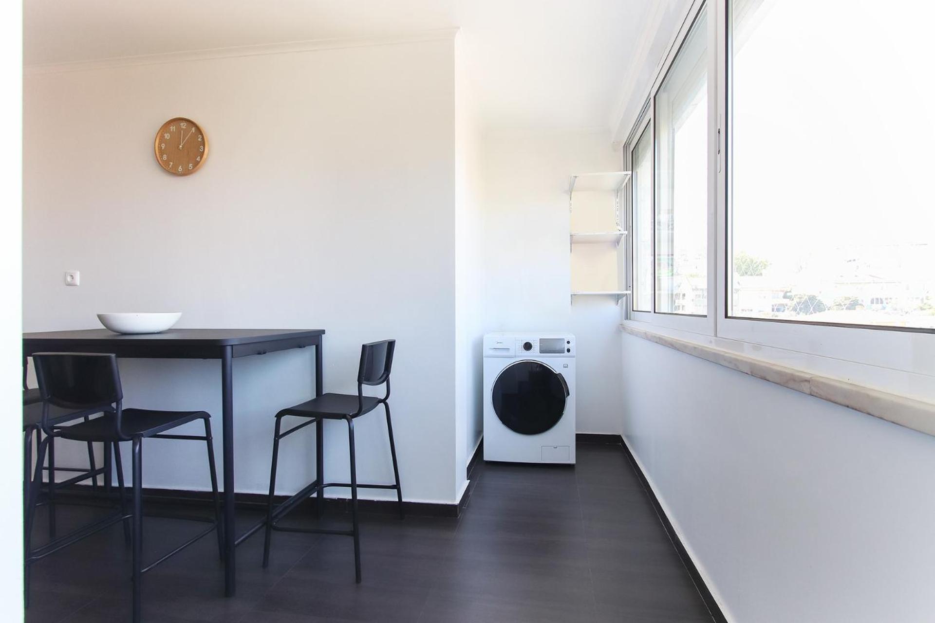 Olivais Balcony By Homing *