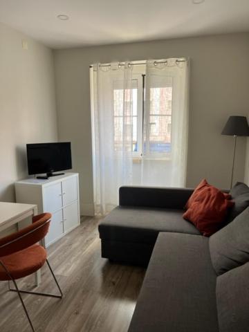 Fantastic 1 Bedroom At Roma Avenue - 1b * Lisboa