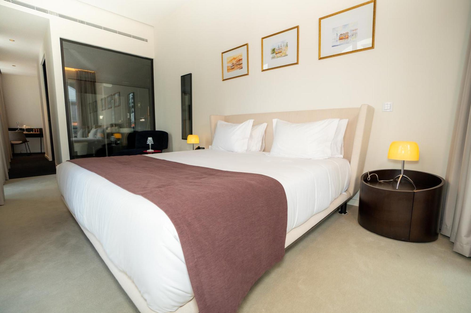 Golden Hotel