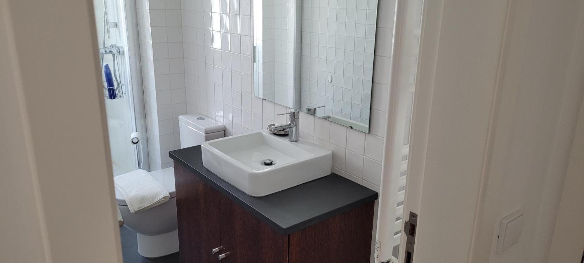Homestay Comfy Near Metro Lisbon