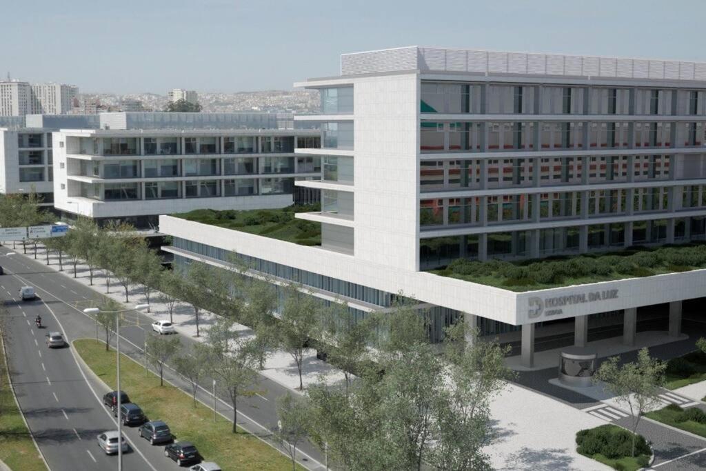 Modern 3 Bedroom Flat In