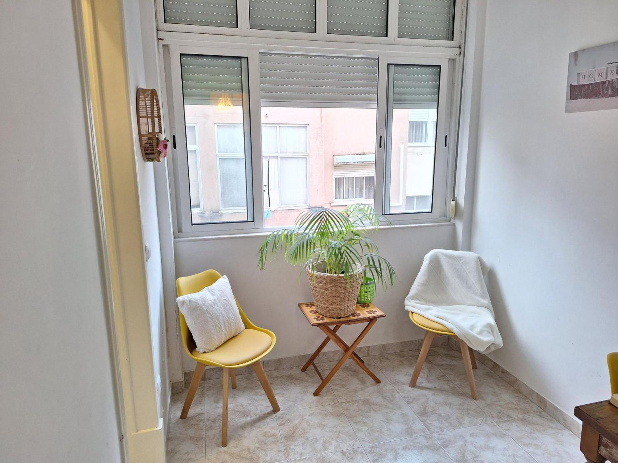 Be Local - Flat With One Bedroom In Moscavide - Apartamento