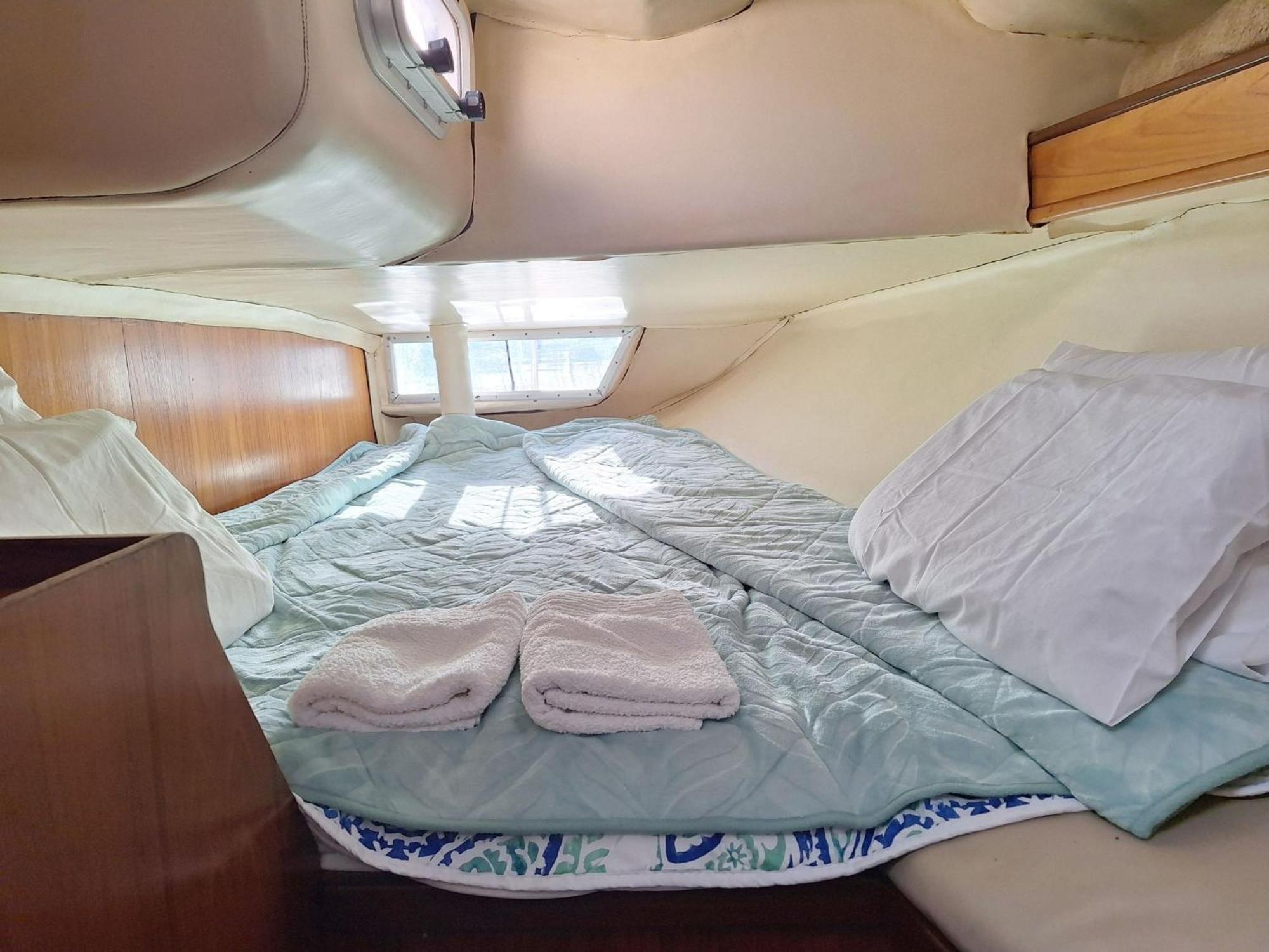 Be Local - Sleep Aboard The Santa Maria Sailing Boat In Apartamento