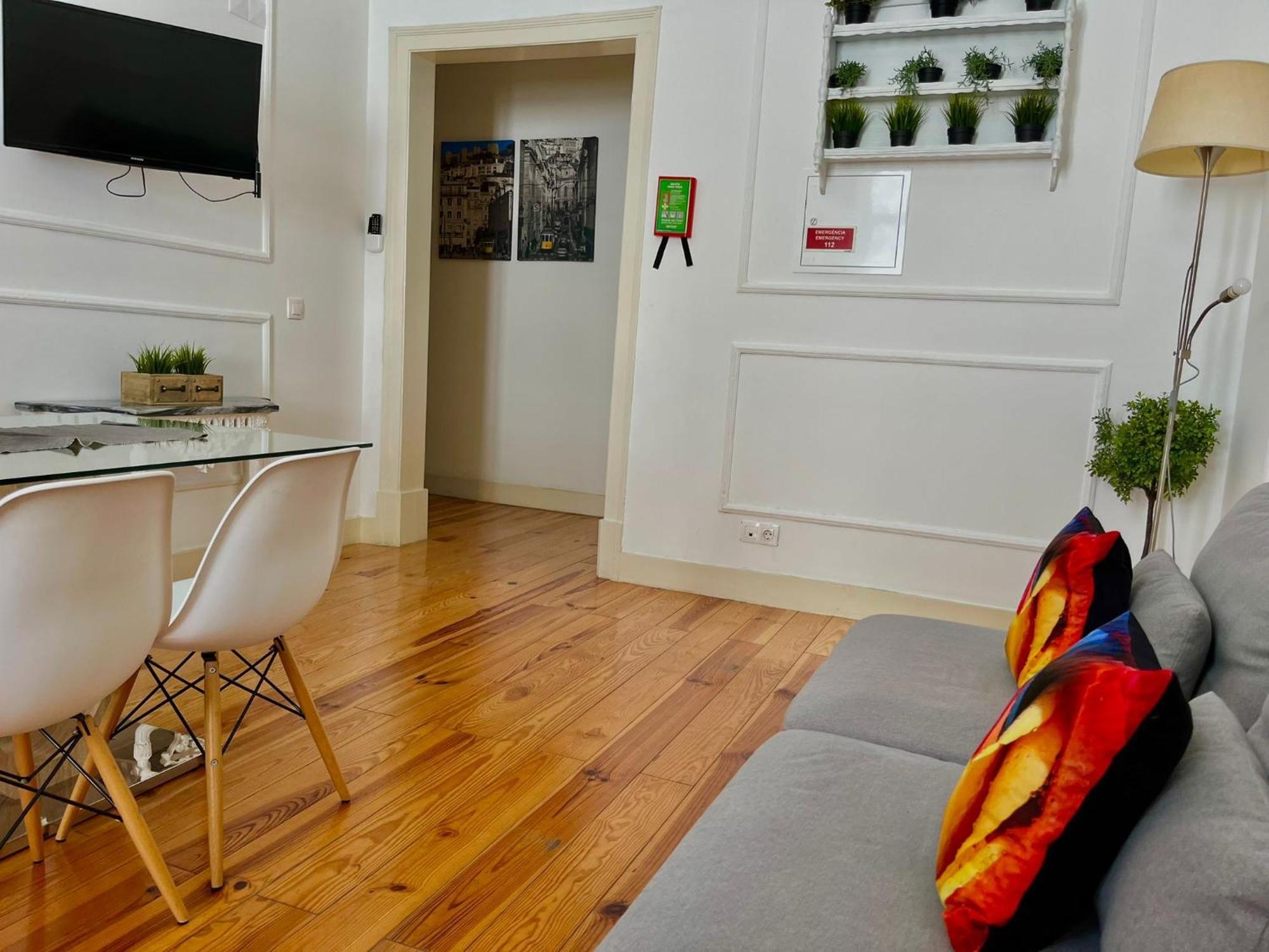 2 Bedroom, 2 Bathroom - Palma * Lisboa