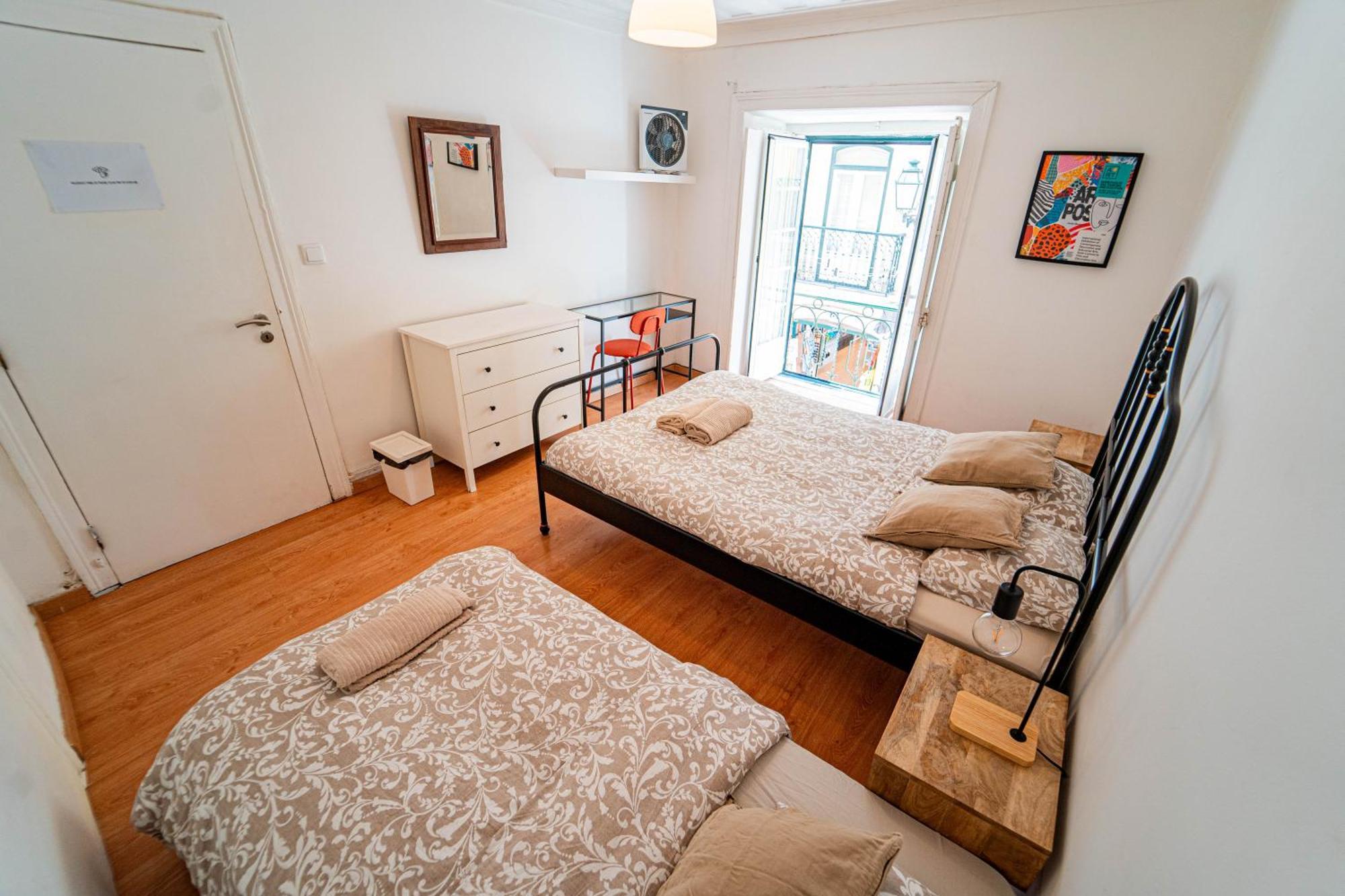 Bedrooms In Bairro Alto Habitación en casa particular *