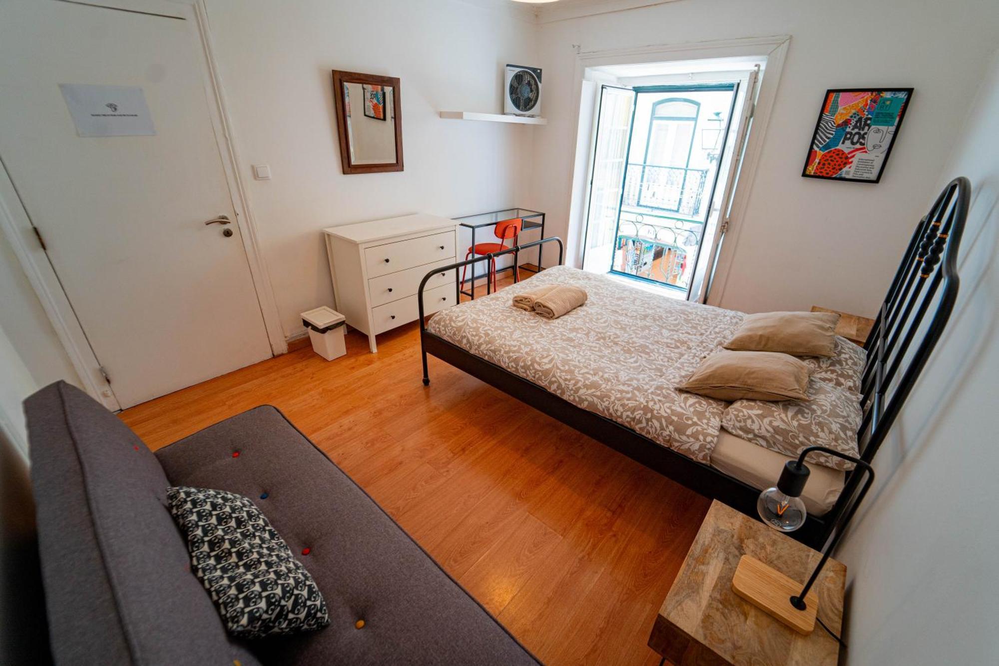 Bedrooms In Bairro Alto Habitación en casa particular Lisboa