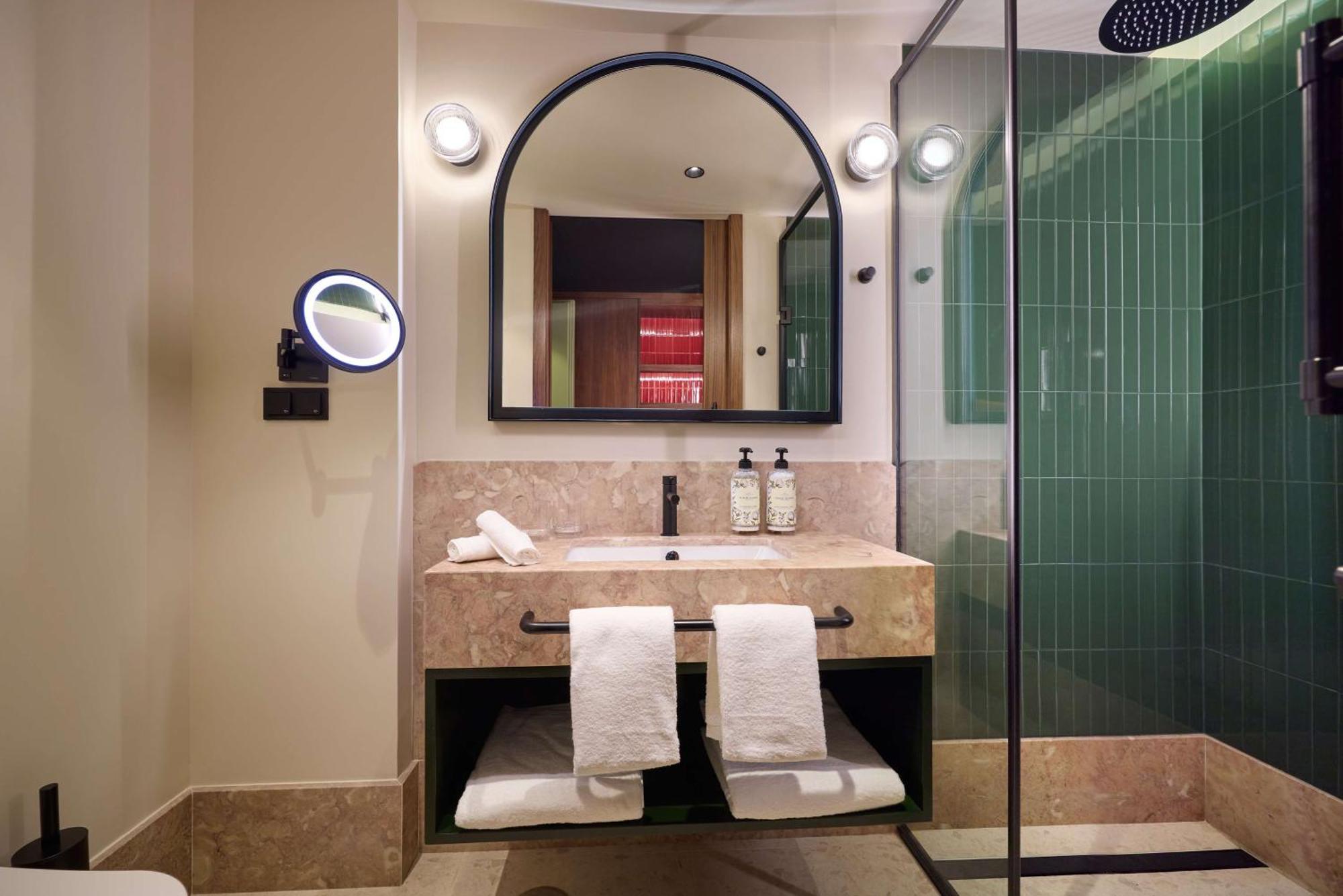 Duo Lisbon, Curio Collection By Hilton 4* Lisbon