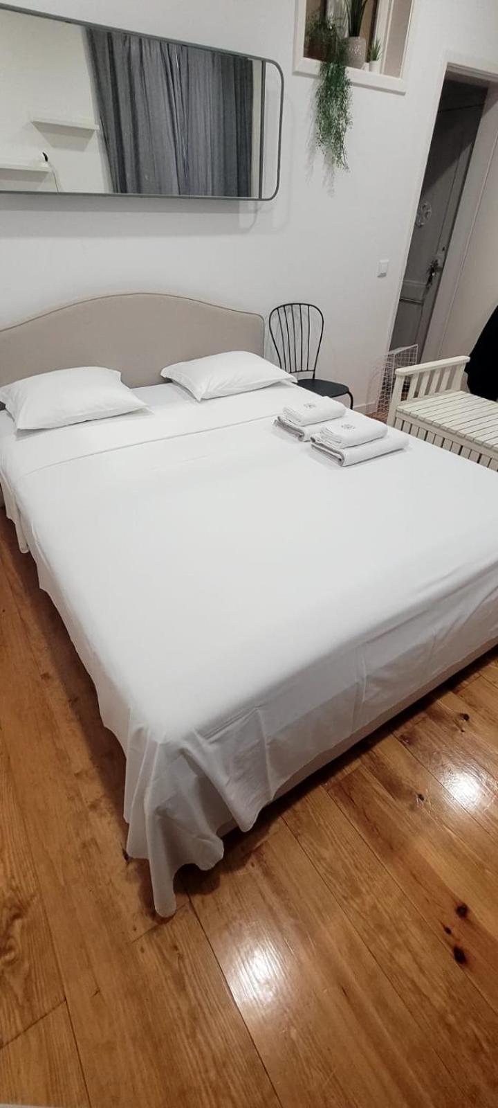 Quarto em Acomodações Particulares Varanda Privada Iroom *