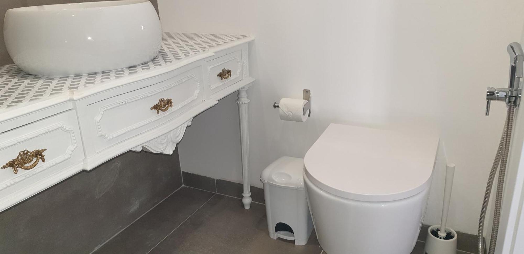 5min Walk To Subway & 10min Drive To Airport * Lisboa