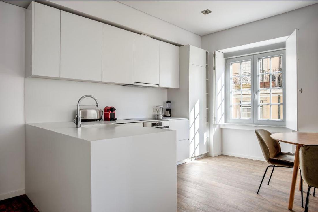 Private Bedrooms In The Heart Of *