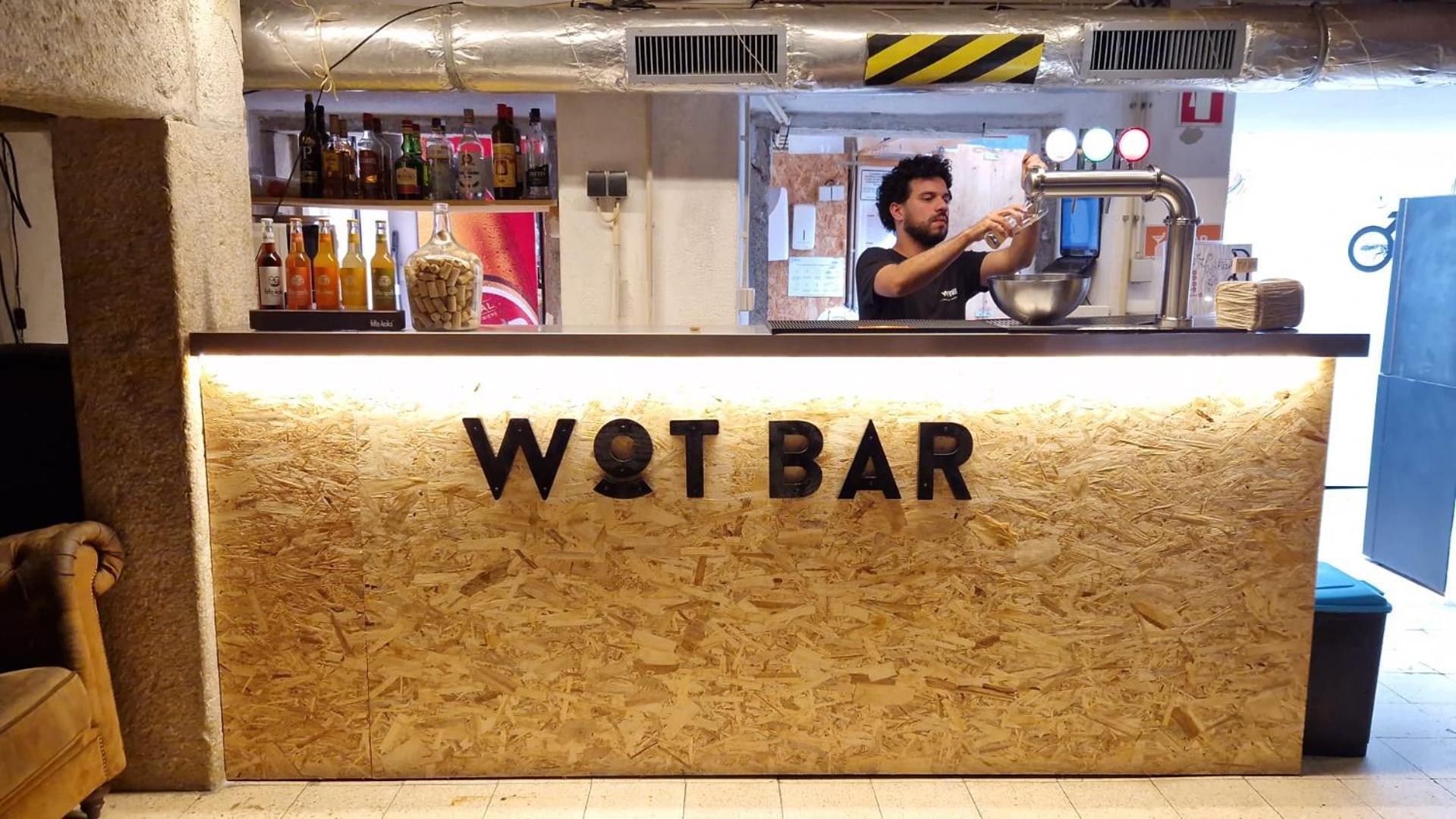 Hostal Wot New