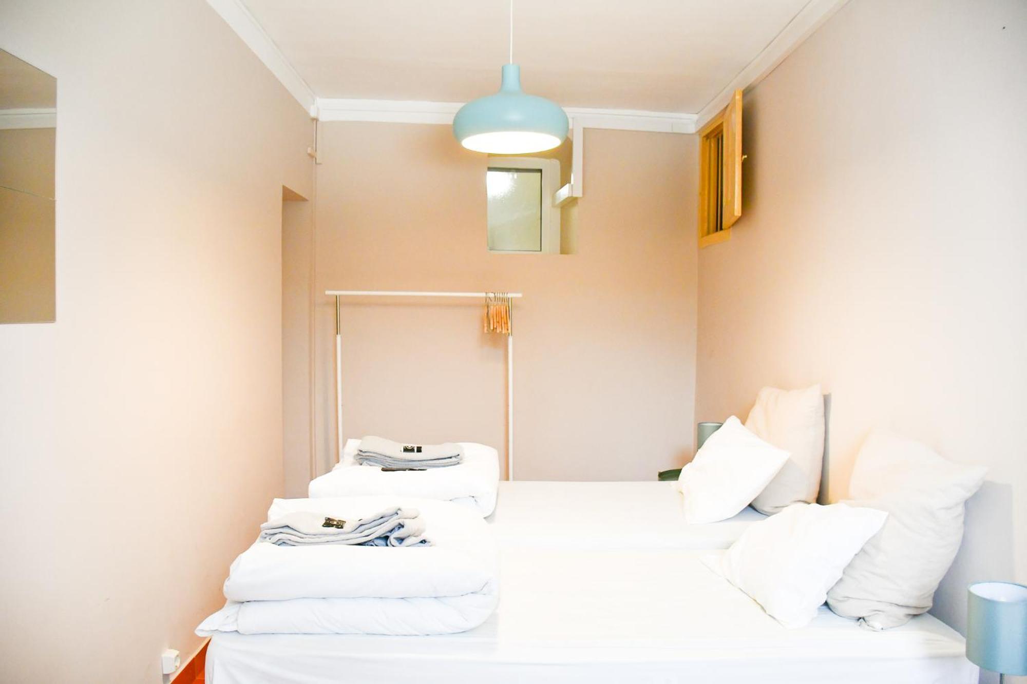 Wot New Hostal *
