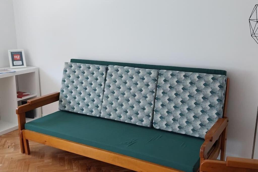 5min Walk To Subway & 10min Drive To Airport Lisboa