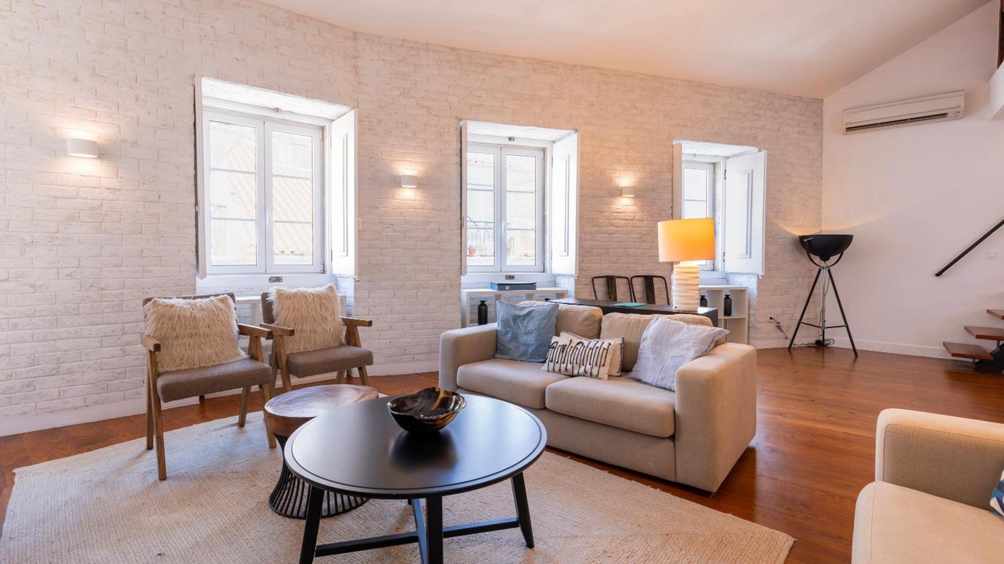 Charming 3bdr Duplex In Center By Lovelystay Apartamento Lisboa