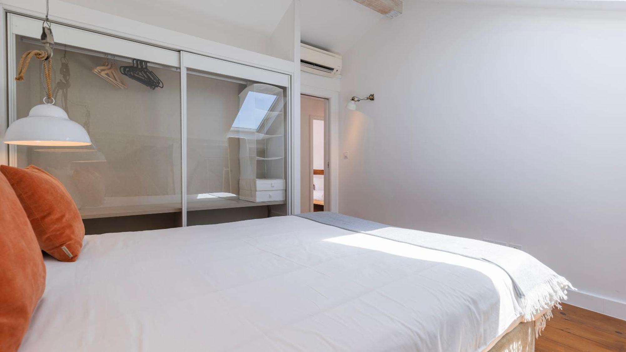 Apartamento Charming 3bdr Duplex In Center By Lovelystay