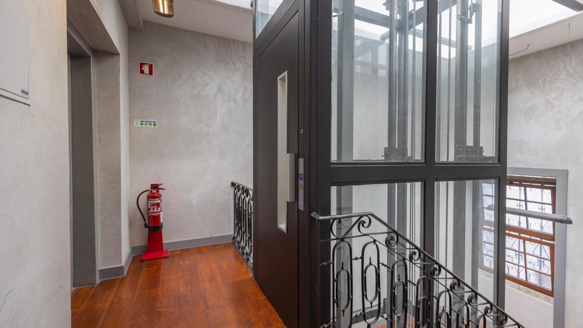 Charming 3bdr Duplex In Center By Lovelystay Apartamento Lisboa