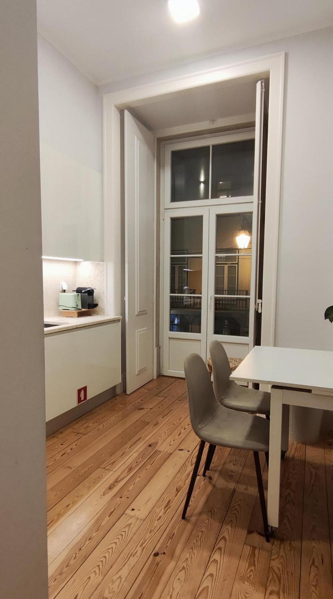 Habitación en casa particular Quarto Com Wc Privativo Em Casa Partilhada *