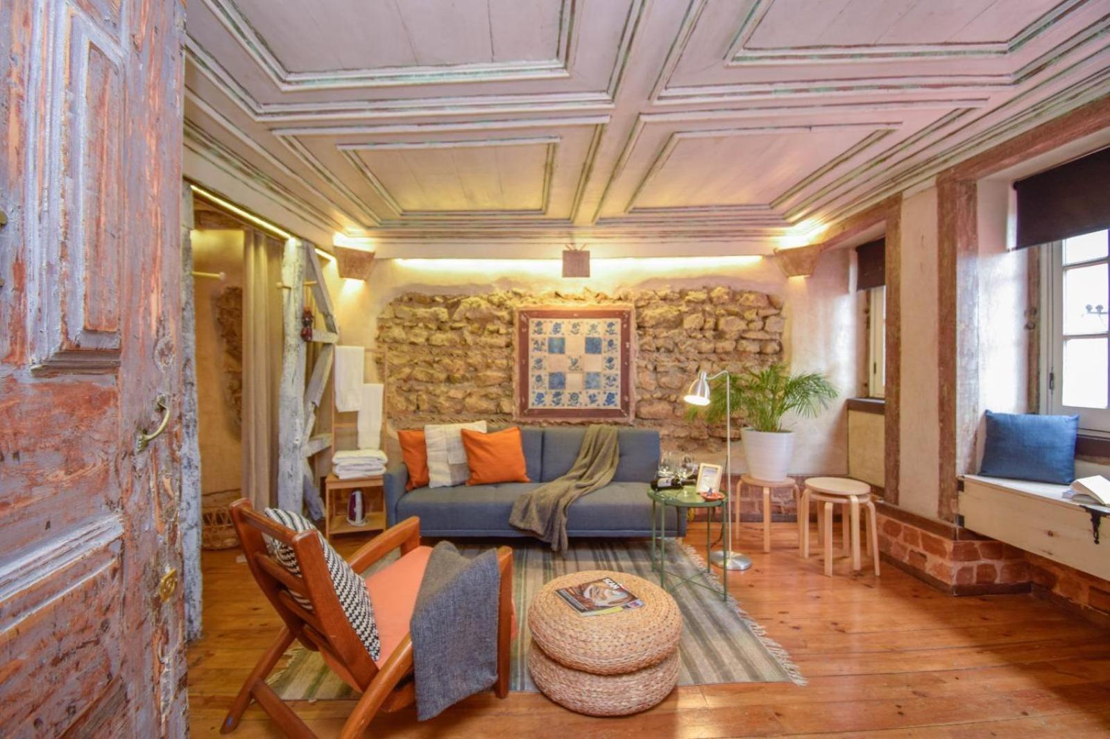 Alfama Charming And Rustic Apartment *
